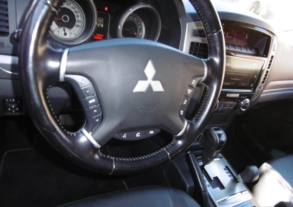 Mitsubishi Pajero cena 109000 przebieg: 30702, rok produkcji 2017 z Prudnik małe 191